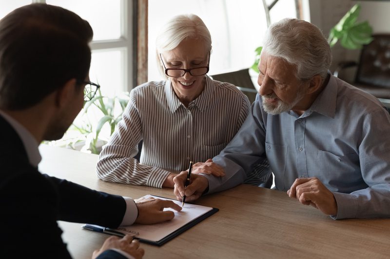 lawyer meeting with elderly husband and wife 334 kb lawyer meeting with elderly husband and wife 334 kb