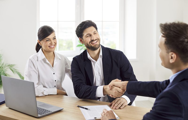 67f2b71edca7e_Estate Planning Lawyer Handshake 67f2b71edca7e_Estate Planning Lawyer Handshake
